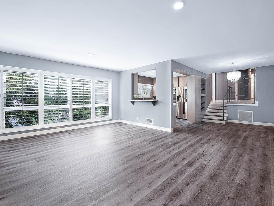 1st image of 340 N Palm Dr APT 7
