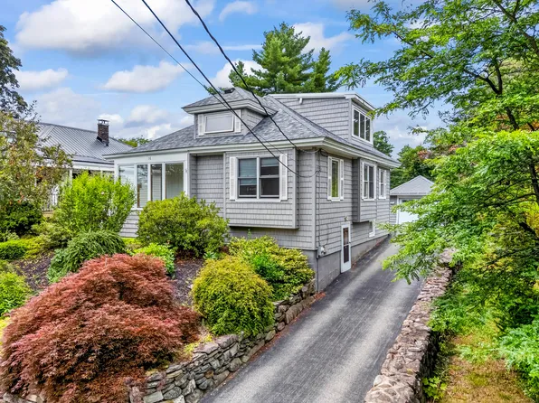 16 Beacon Avenue, Auburn, ME 04210