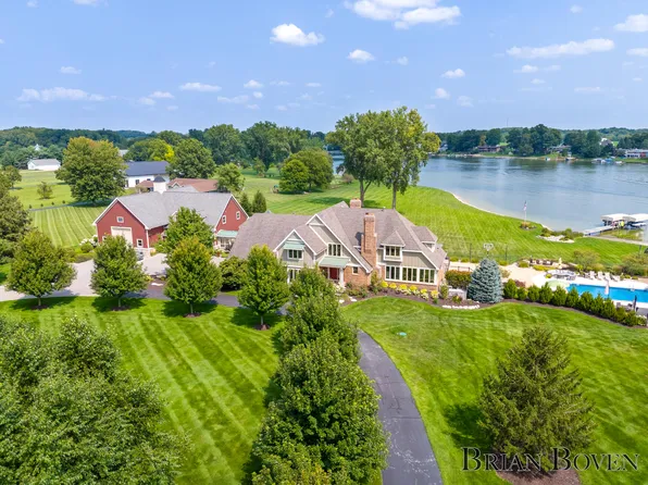 7340 Clearview Dr, Caledonia, MI 49316