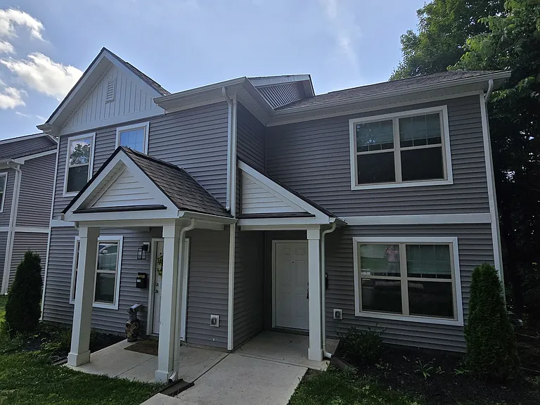 214 Laverne Dr #A — Photo 2