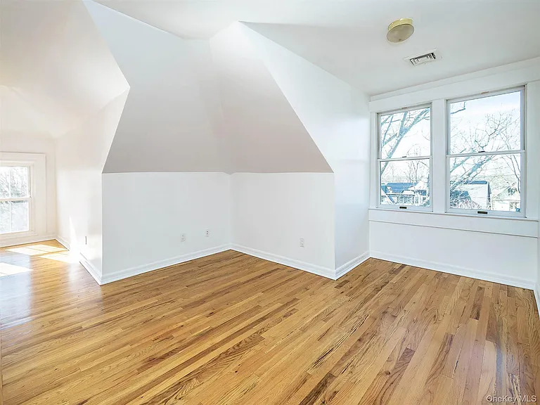 26 Summit Ave #2 — Photo 25