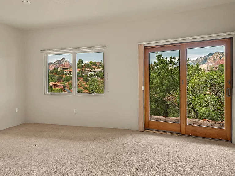 227 Les Springs Dr — Photo 45