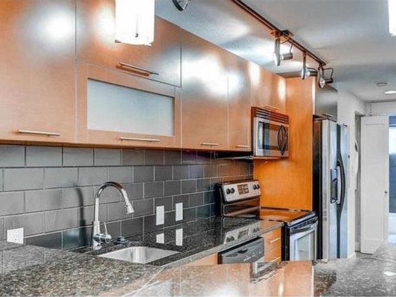 3rd image of 195 S Pennsylvania St APT 103