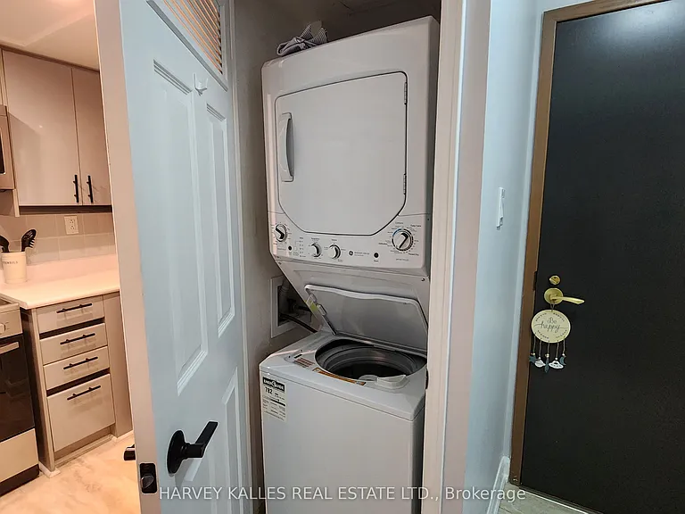 7 Broadway Ave #211 — Photo 16