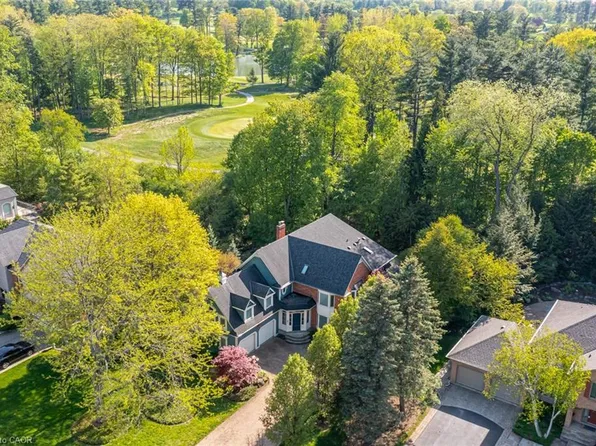 78 Chancery Dr, Hamilton, ON L9G 4M1