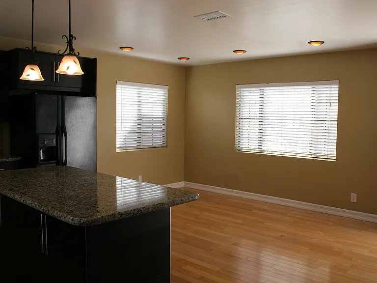 6037 Comey Ave #6037 — Photo 13