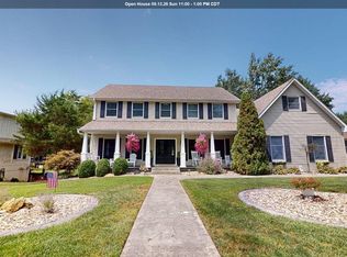 2045 Twin Pines Dr, Sedalia, MO 65301
