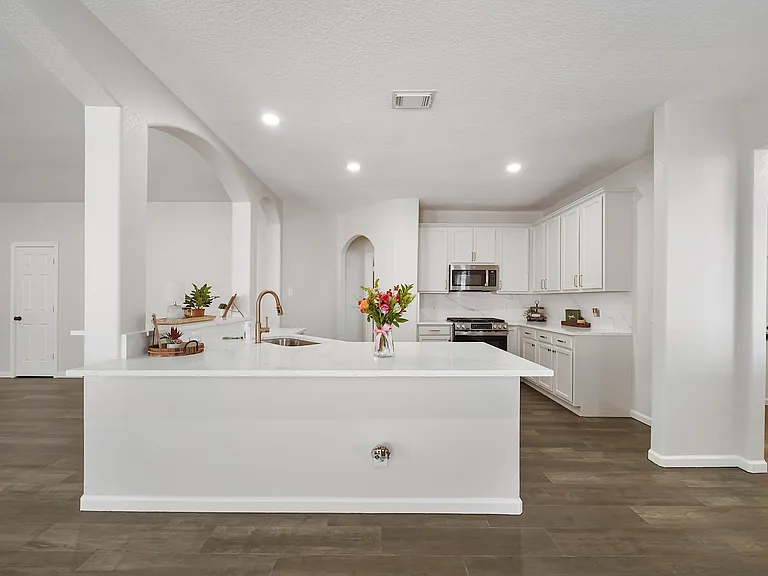 3301 Clover Hill Ln — Photo 16
