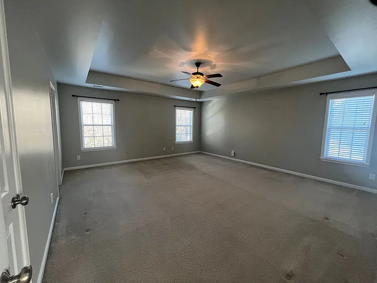 127 Tilton Dr — Photo 6