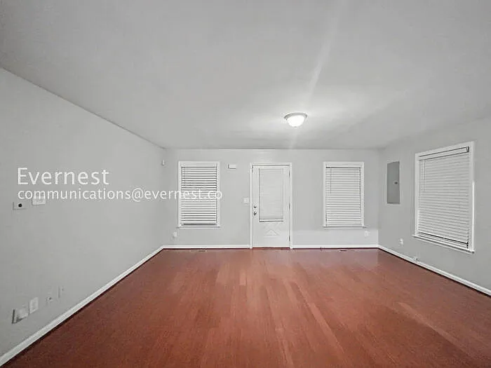 1153 Smith St SW — Photo 7