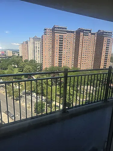 Shorecrest Towers — Photo 48