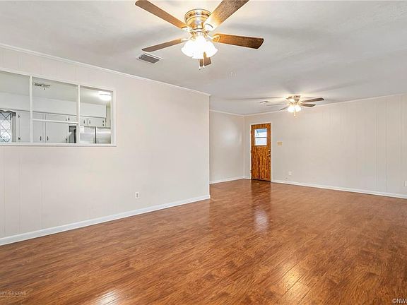 3rd image of 5416 Daffodil St