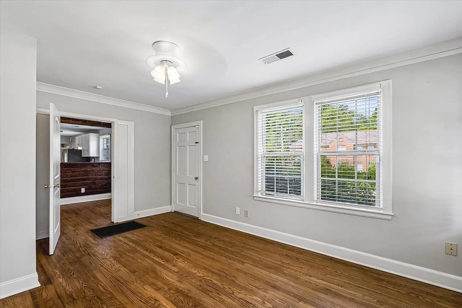 4 bed, 1726 sqft, $1,895 — Photo 4