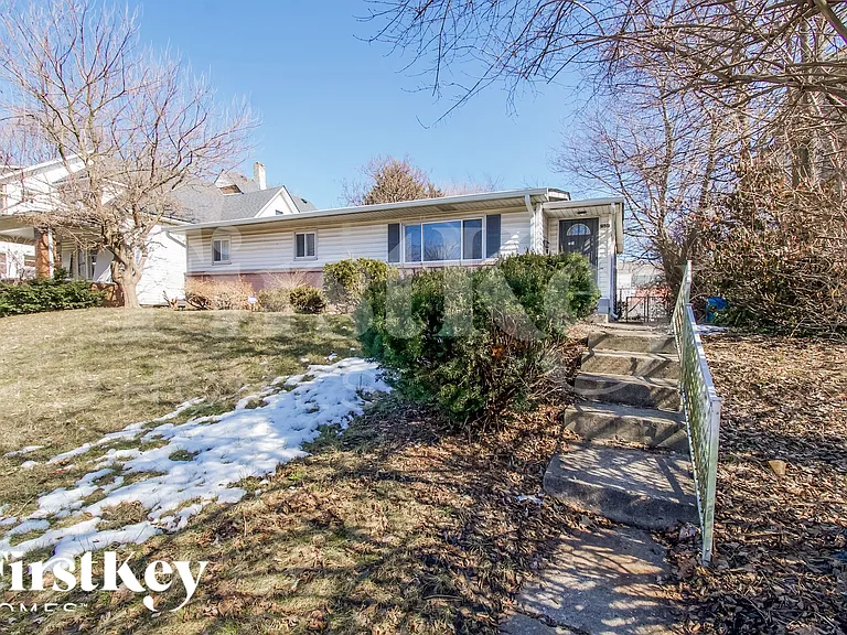 2531 Boulevard Pl — Photo 2
