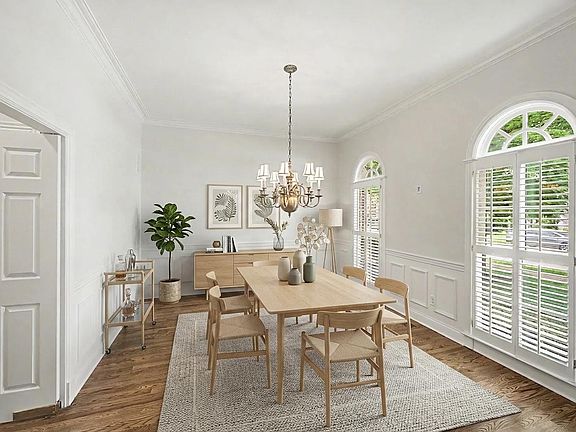 5th image of 104 Middleton Cir