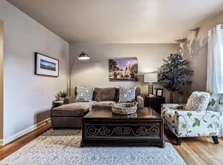 1207 W 45th St APT 3W, Kansas City, MO 64111