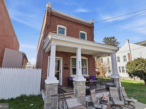 5th image of 875 Manor St