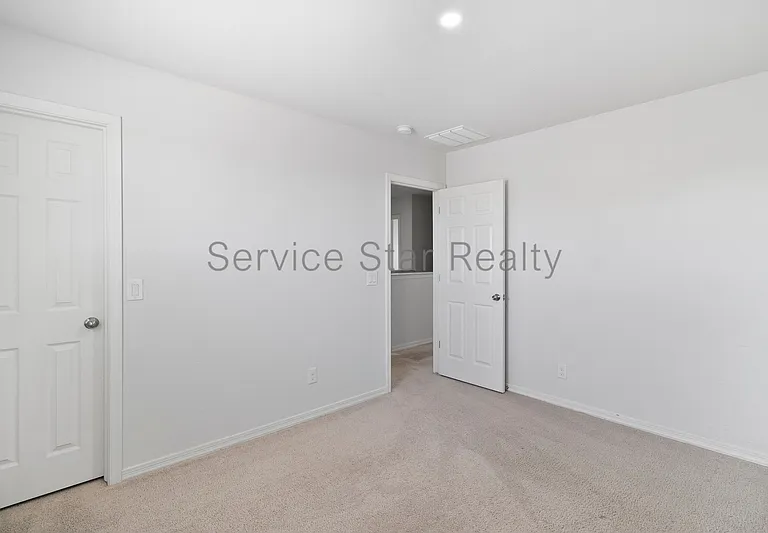 214 W Watson Ct — Photo 21