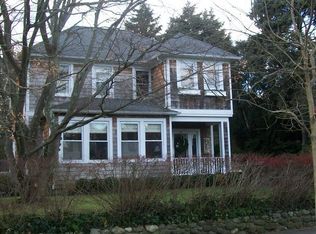 29 Ash St, Locust Valley, NY 11560