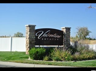 1821 W 2280 S, Woods Cross, UT 84087