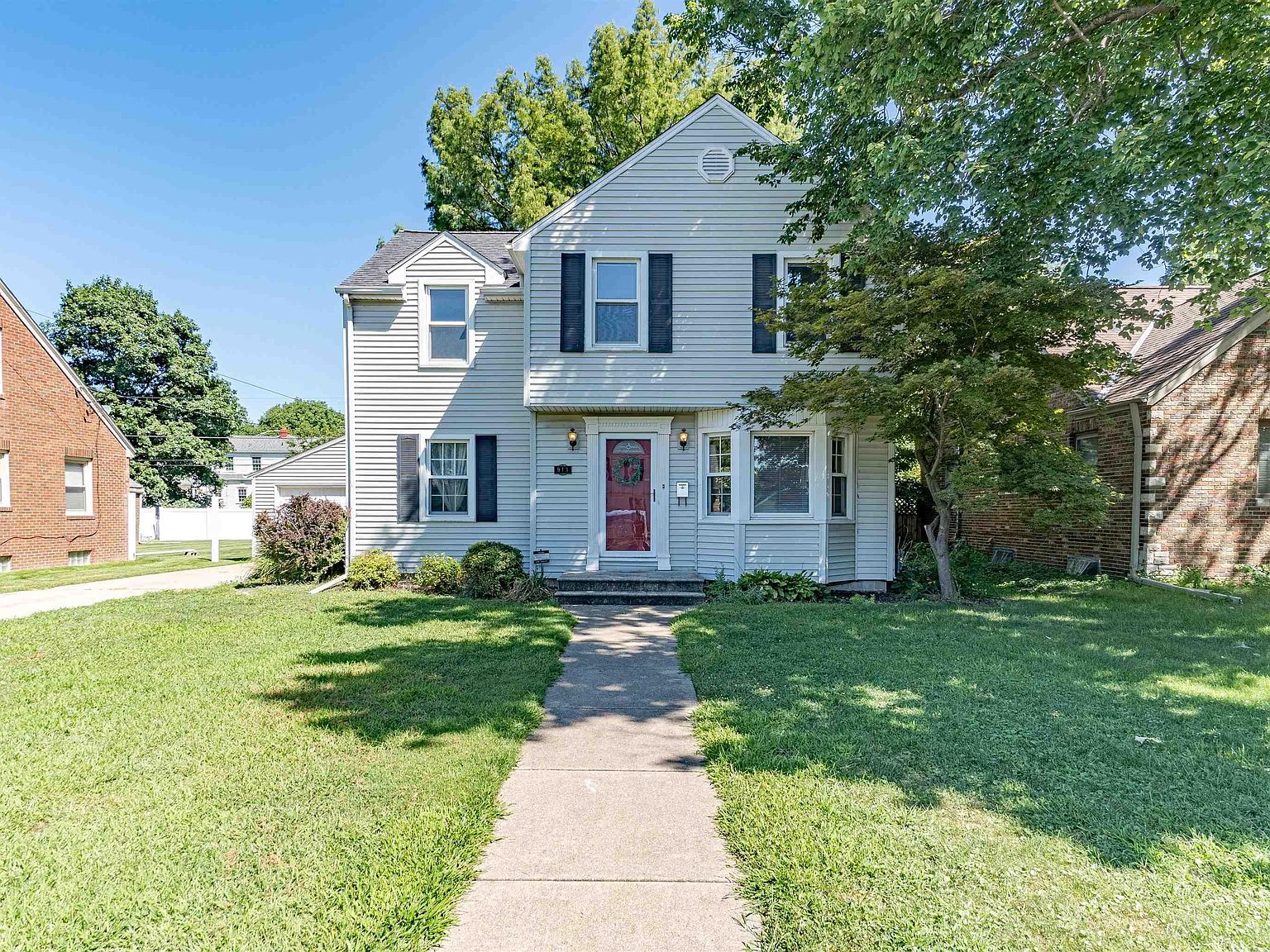 913 W Stratford Dr, Peoria, IL 61614 | Zillow