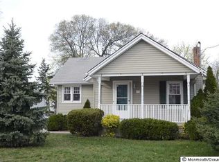 77 Drift Rd, Belford, NJ 07718