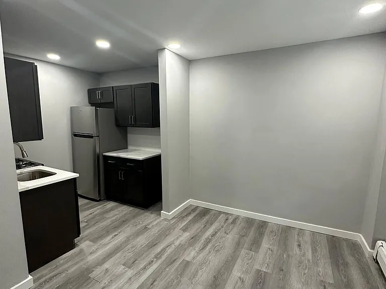 615-23 E Vernon Rd #102 — Photo 12