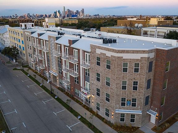 4th image of 120 N Madison Ave #2205