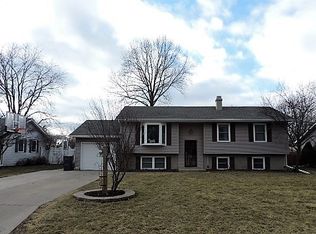 2629 S High Meadow Dr, Peoria, IL 61607