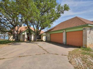 136 Oleander Dr, Buchanan Dam, TX 78609