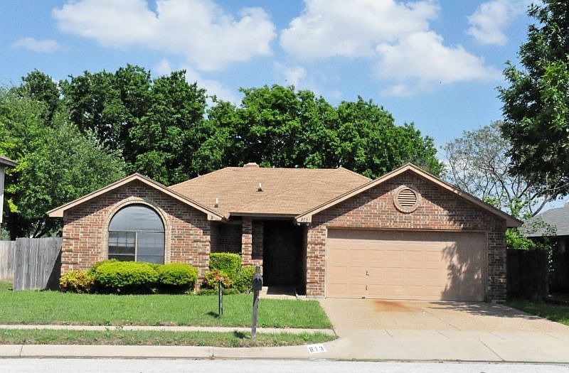1st image of 813 Parkwest Blvd