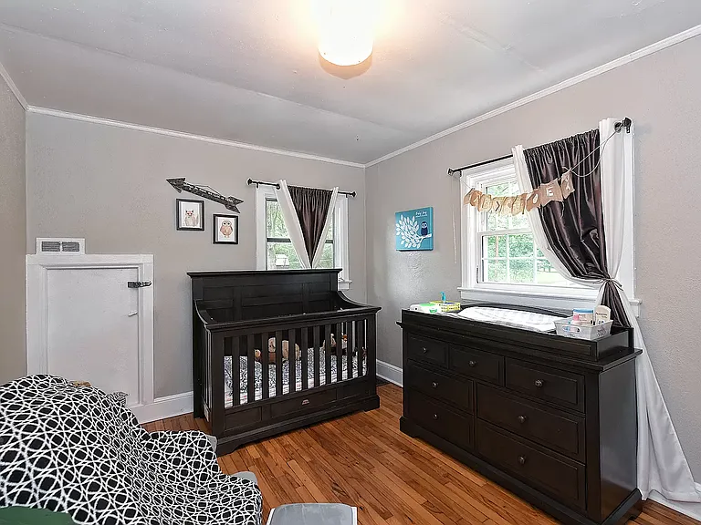 1118 Skyview Rd — Photo 15