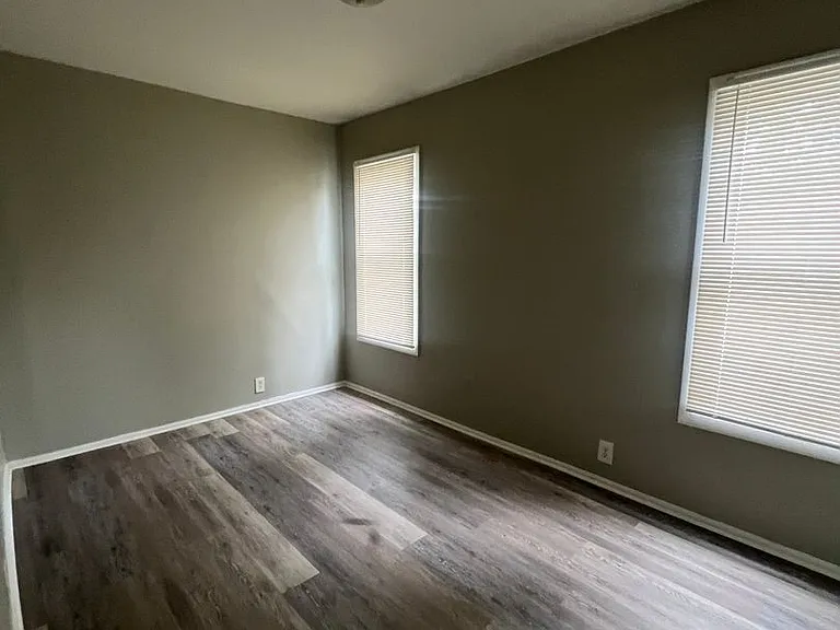 7202 S Marshfield Ave — Photo 17