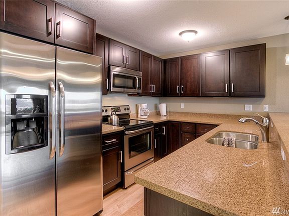 4th image of 23001 Marine View Dr S APT A103