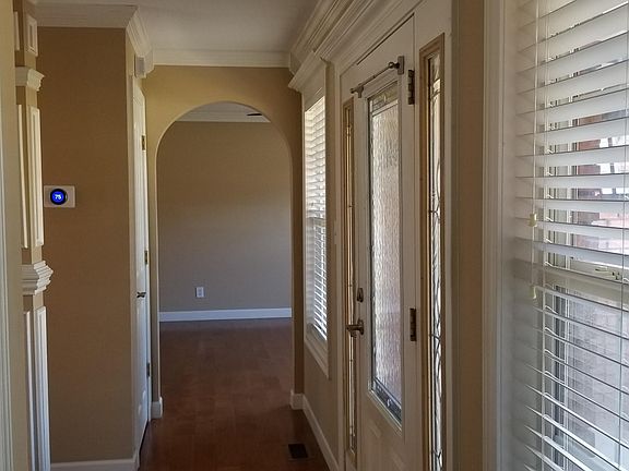 5th image of 140 Heritage Crossing Dr