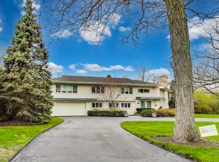 1177 Oak Ridge Dr, Glencoe, IL 60022