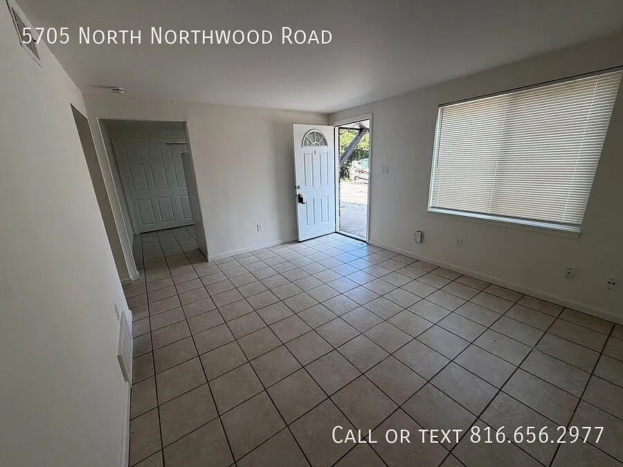 Freshly Updated 2BR/1BA Apartment in Northland KC Available Now! — Photo 4