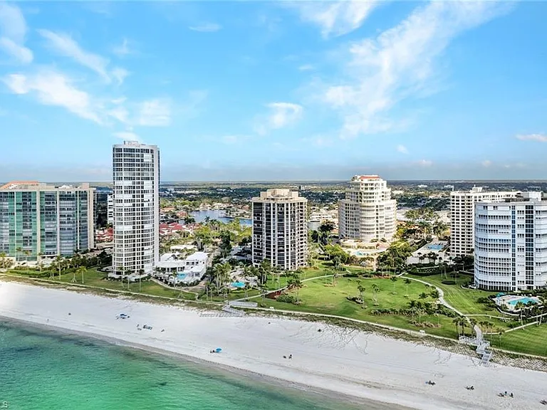 4551 Gulf Shore Blvd N #505 — Photo 38