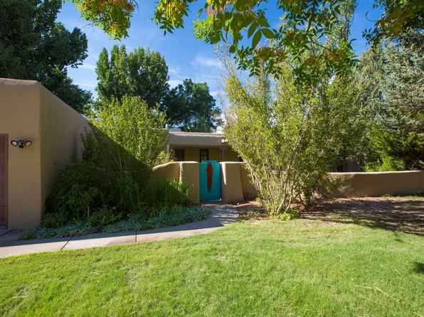 858 Camino De Lucia, Corrales, NM 87048