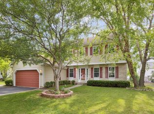 523 Lindsay Ln, Dundee, IL