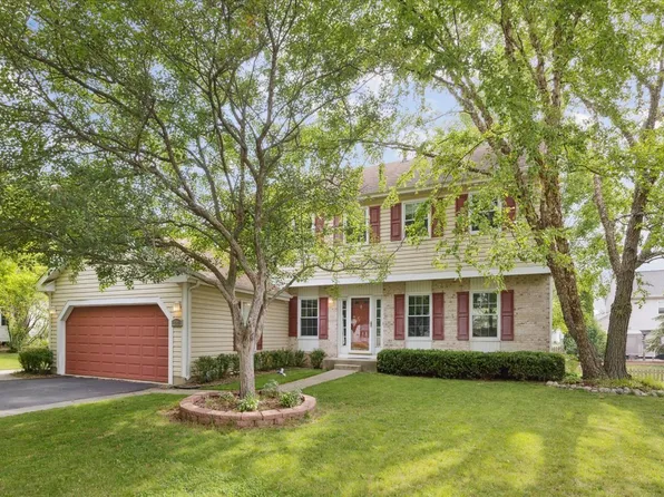 523 Lindsay Ln, Dundee, IL 60118
