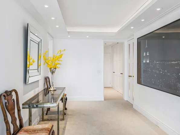 45 Sutton Place South 10F image 2 of 15