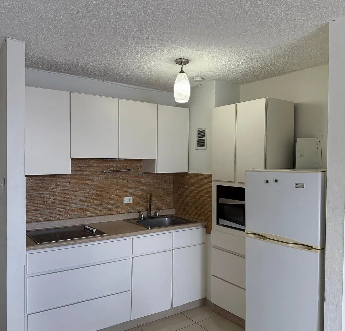 Marisol (Condominio) — Photo 1