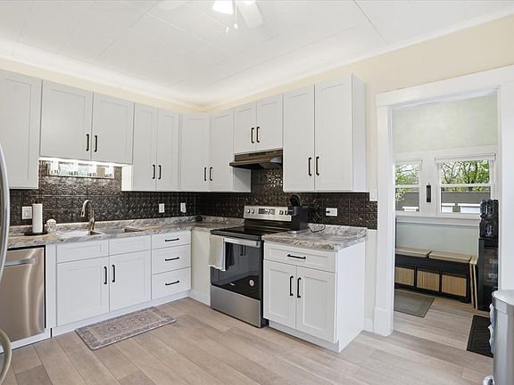 5th image of 68 Cedar Ave