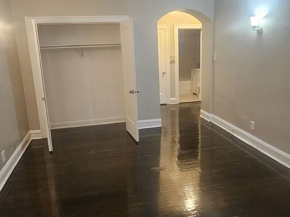 3rd image of 7205 S Vincennes Ave APT 1B