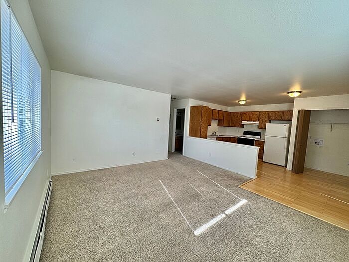 1st image of 511 Peterson Dr APT 1