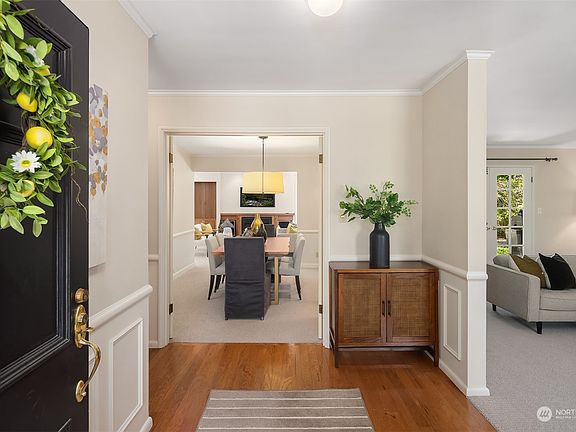 2nd image of 5747 63rd Avenue NE