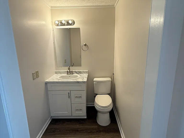 53 Park Ln — Photo 11