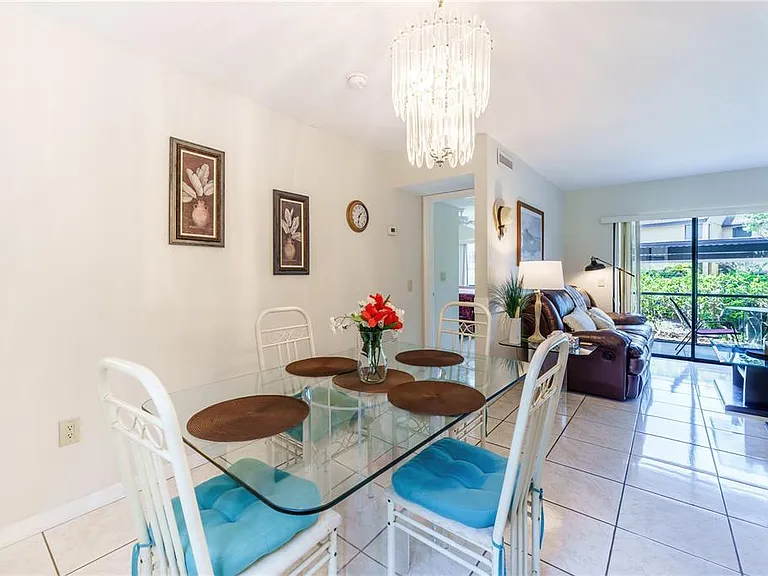 5685 Ashton Lake Dr — Photo 24