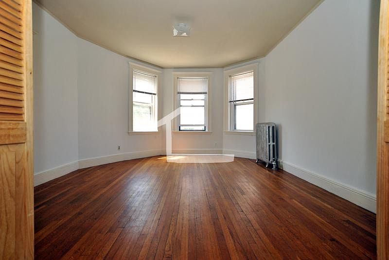 2nd image of 15 Tetlow St #309F